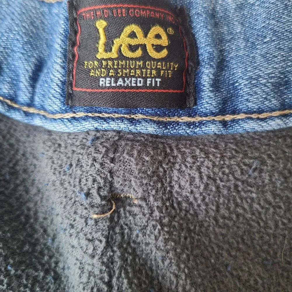 Lee stay warm